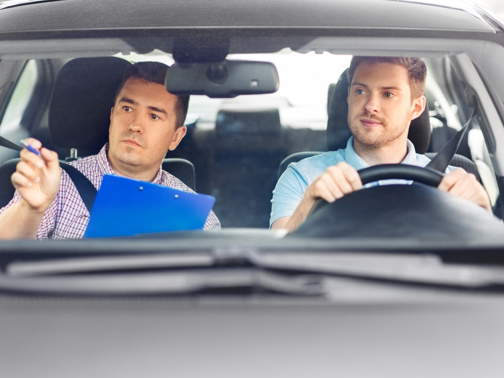 How Many Driving Lessons Should I Take? A Guide for New Drivers